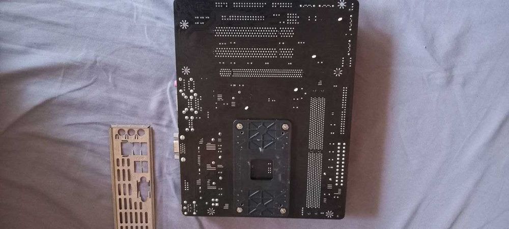 Недорогой комплект Phenom X4 9650