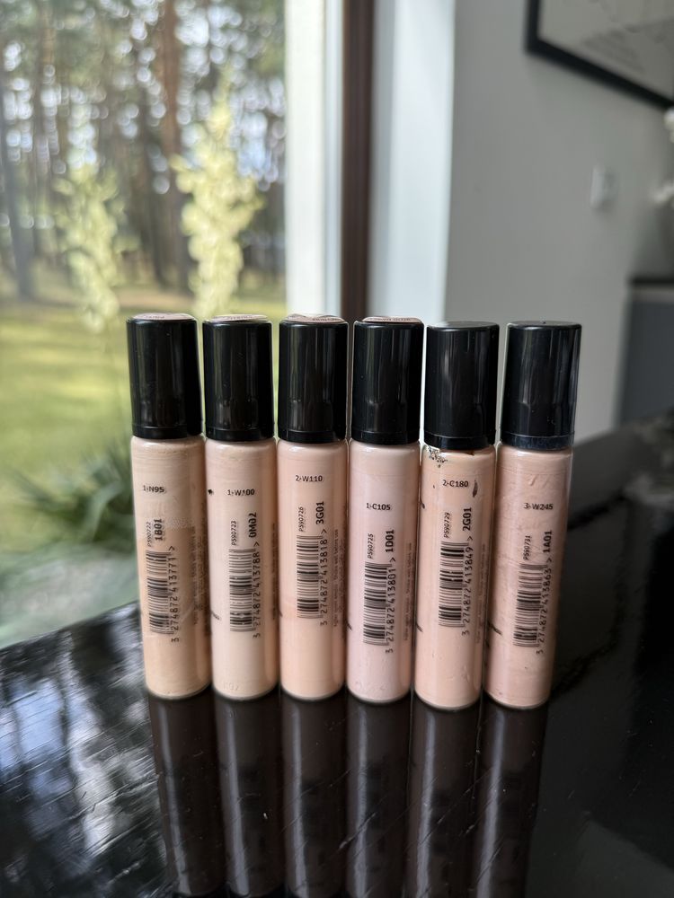 Podkład Givenchy Prisme Libre Skin-Caring Glow