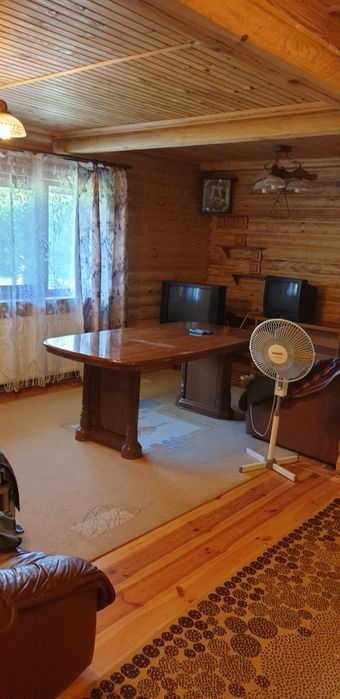 Будинок, літня кухня, 1 га землі з виходом до річки, с. Іванків