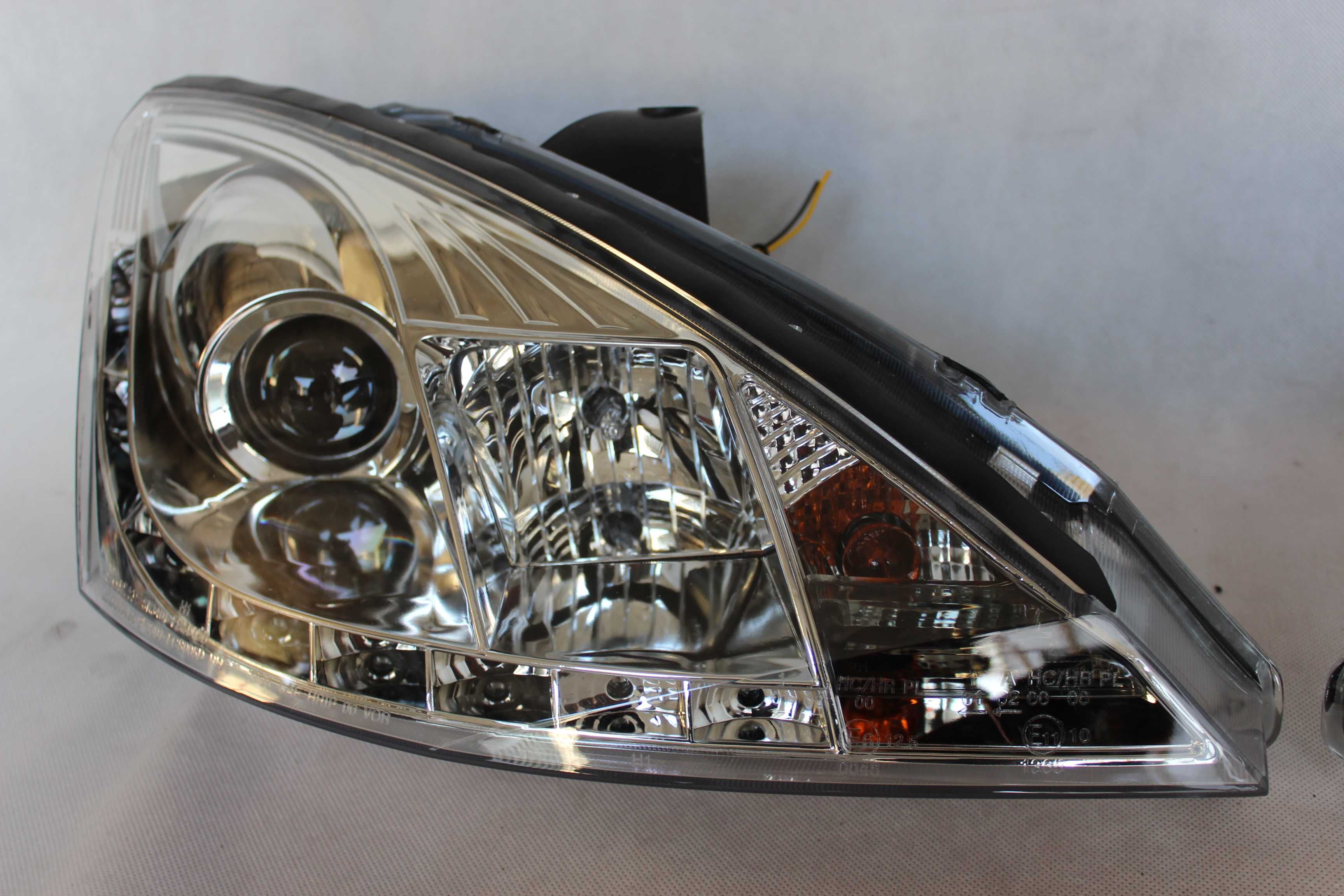 Lampy przednie przód FORD FOCUS I 1 01-04 lift LED Dzienne DRL NOWE!