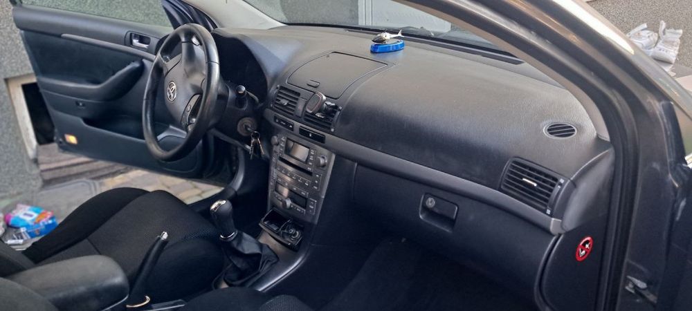 Продам Toyota Avensis