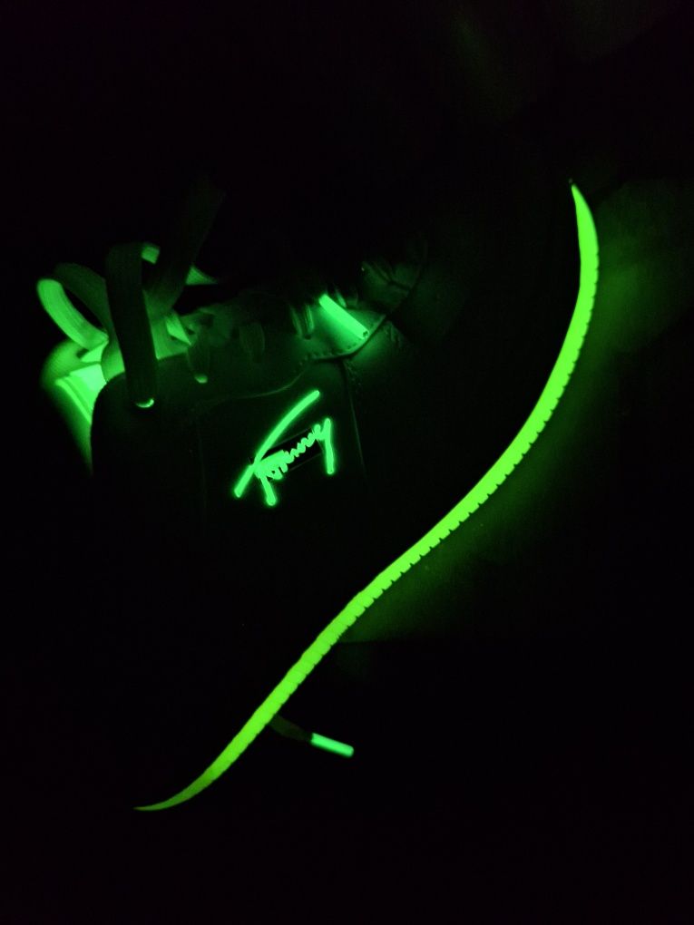 Tommy Hilfiger 40 Sneakersy świecące 
Sneakersy Glow In The Dark Baske