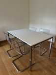 Mesa e cadeiras Ikea 290€