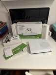 XBOX One S All-Digital 1TB – Excelente estado (com comando)