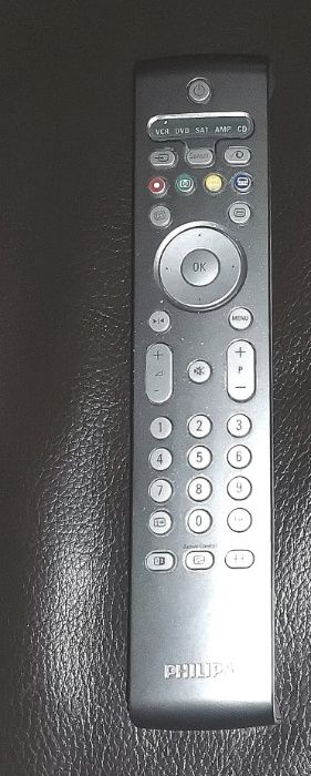 TV Philips 32´´ pixel plus wide screan TV com móvel original