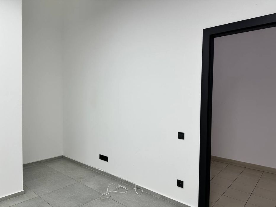 Сдам современный офис 27 кв.м., центр, пл.Шевченко, без доп платежей!