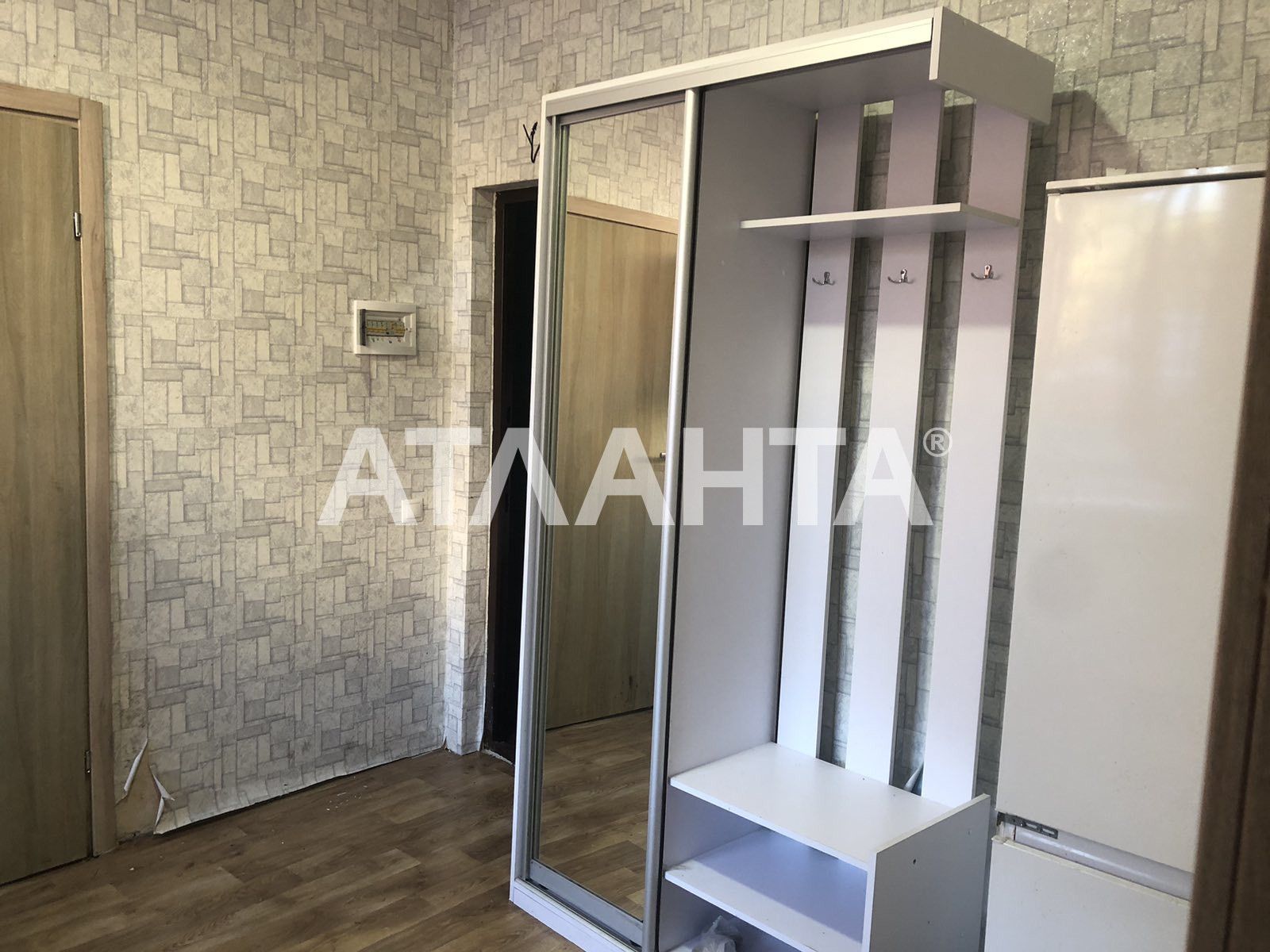 Продаж 1 кім квартири  по вул О. Теліги.