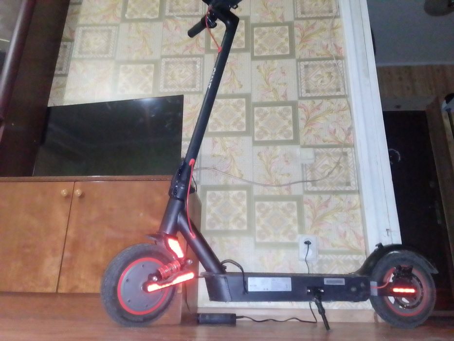 Електросамокат GIANT s9 ultra