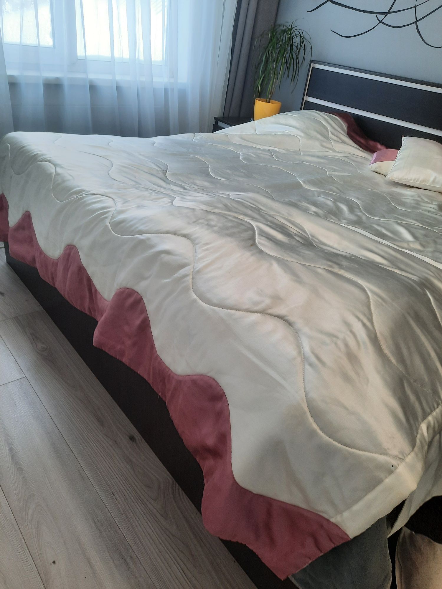 Продам покривало з подушками