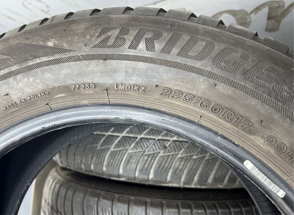 Шини 2020р 225 60 R17 Bridgestone Blizzak LM001 зима зимові