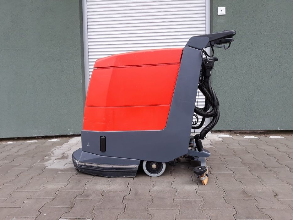 Profesjonalna szorowarka z trakcją HAKO B 450 PROMOCJA