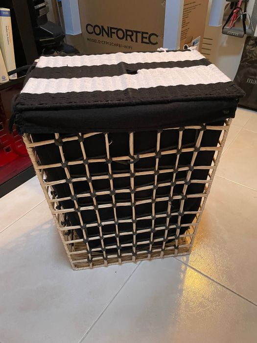 Cesto de roupa para casa de banho