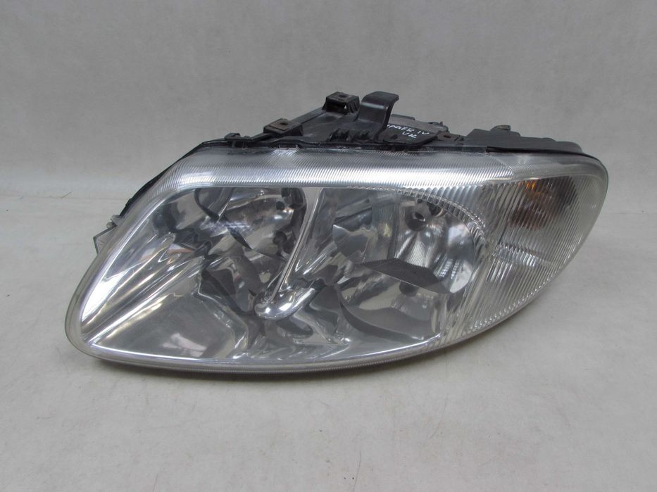 CHRYSLER GRAND VOYAGER IV 00-07 LAMPA REFLEKTOR PRZOD LEWA UK