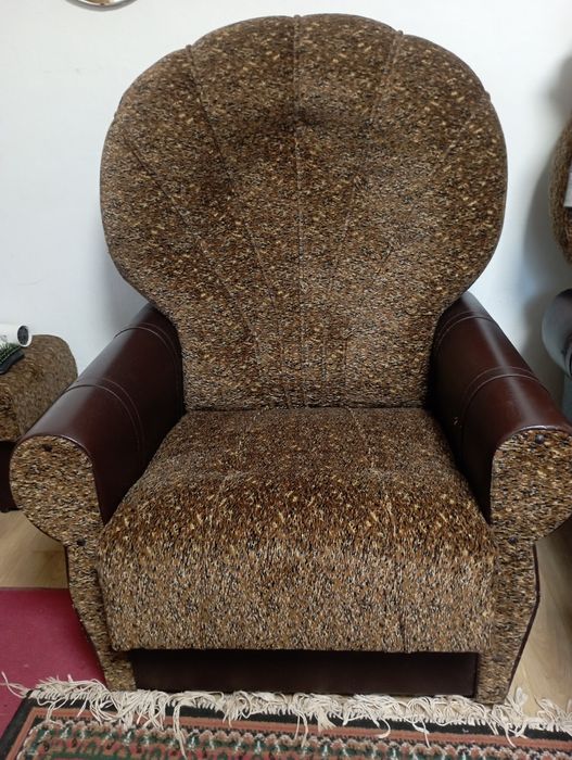 Крісла для гостинної