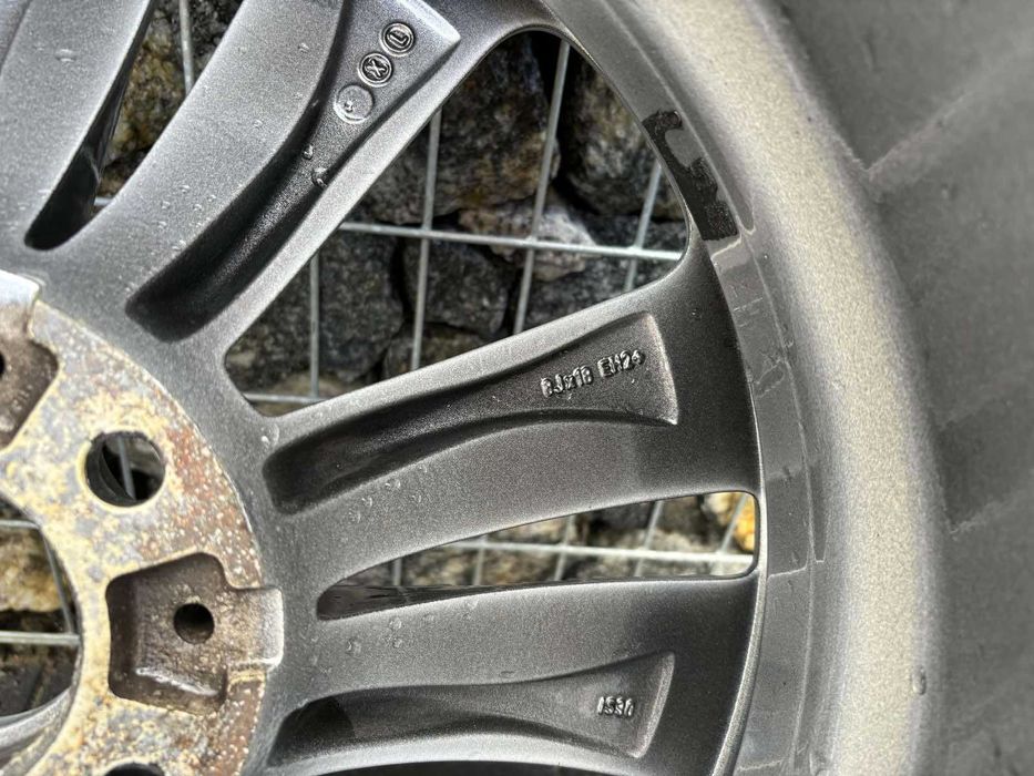 Зимові шини Bridgestone BLIZZAK LM 001 245/50 R18 з дисками bmw