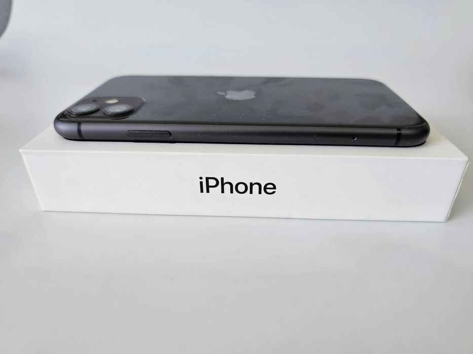 Iphone 11 128Gb.  77% Bateria.  Muito bom.