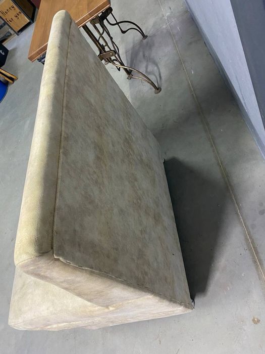 Диван, крісло різні розміри, розпродаж кавярні