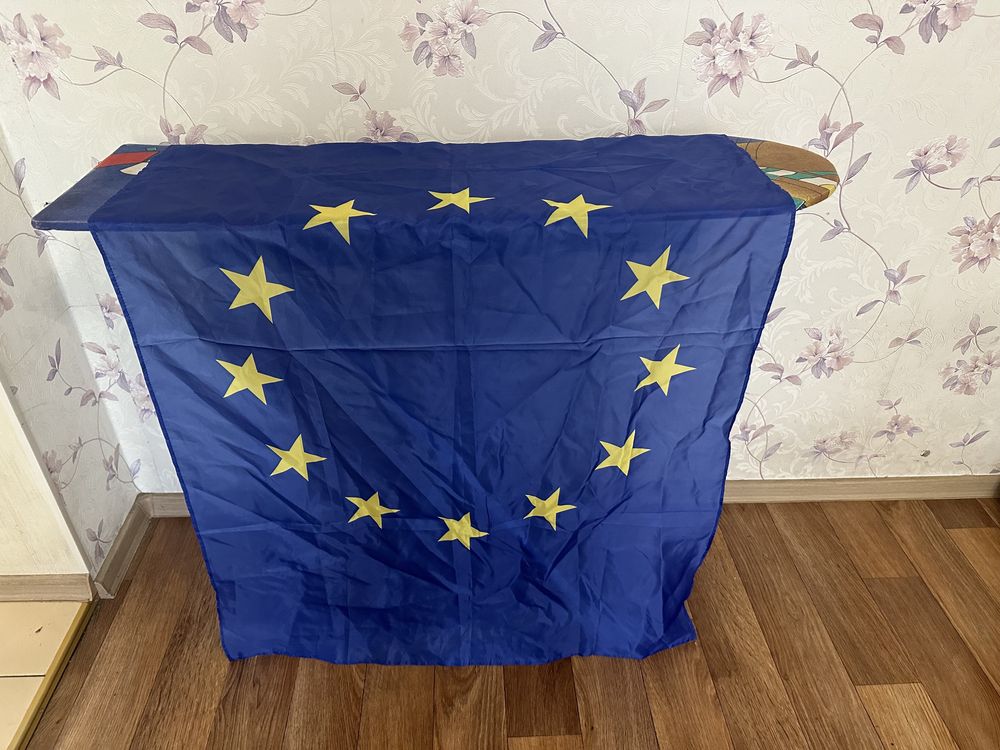 Продам Флаги Евросоюза новые.