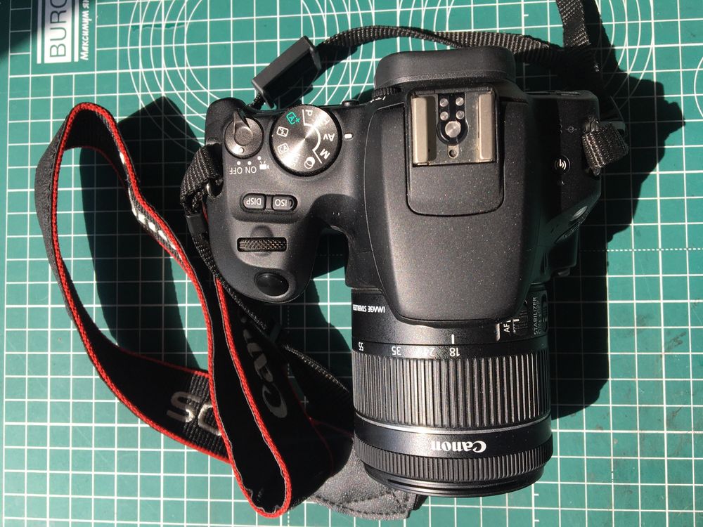 Canon EOS 200D + EF-S 18-55 IS STM + Сумка + Карта 32gb