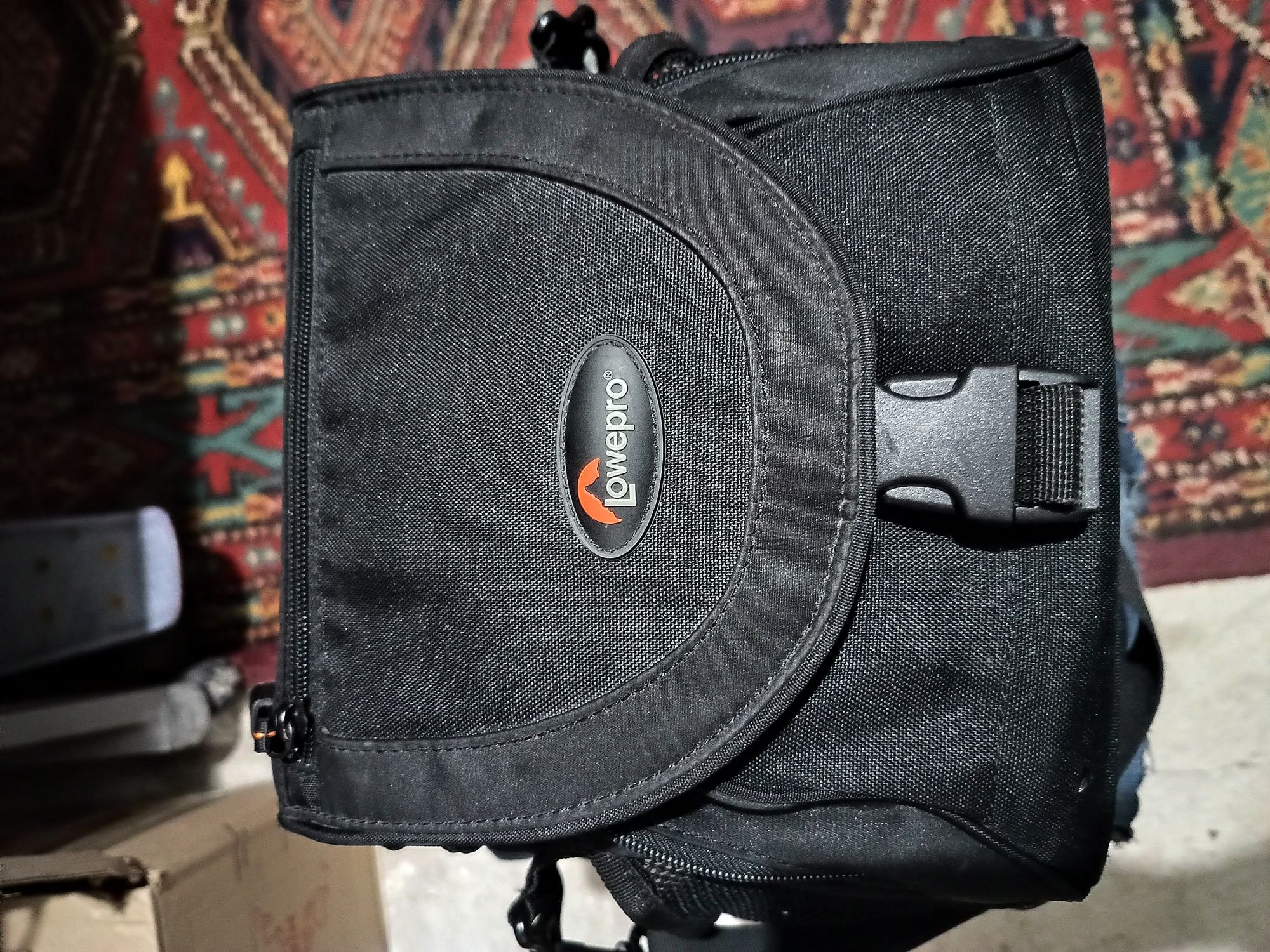 Сумка для фотоаппарата LowePro Nova 2 AW.