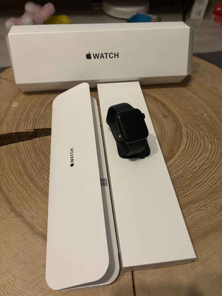 Zegarek apple watch SE 2 generacja 40mm midnight