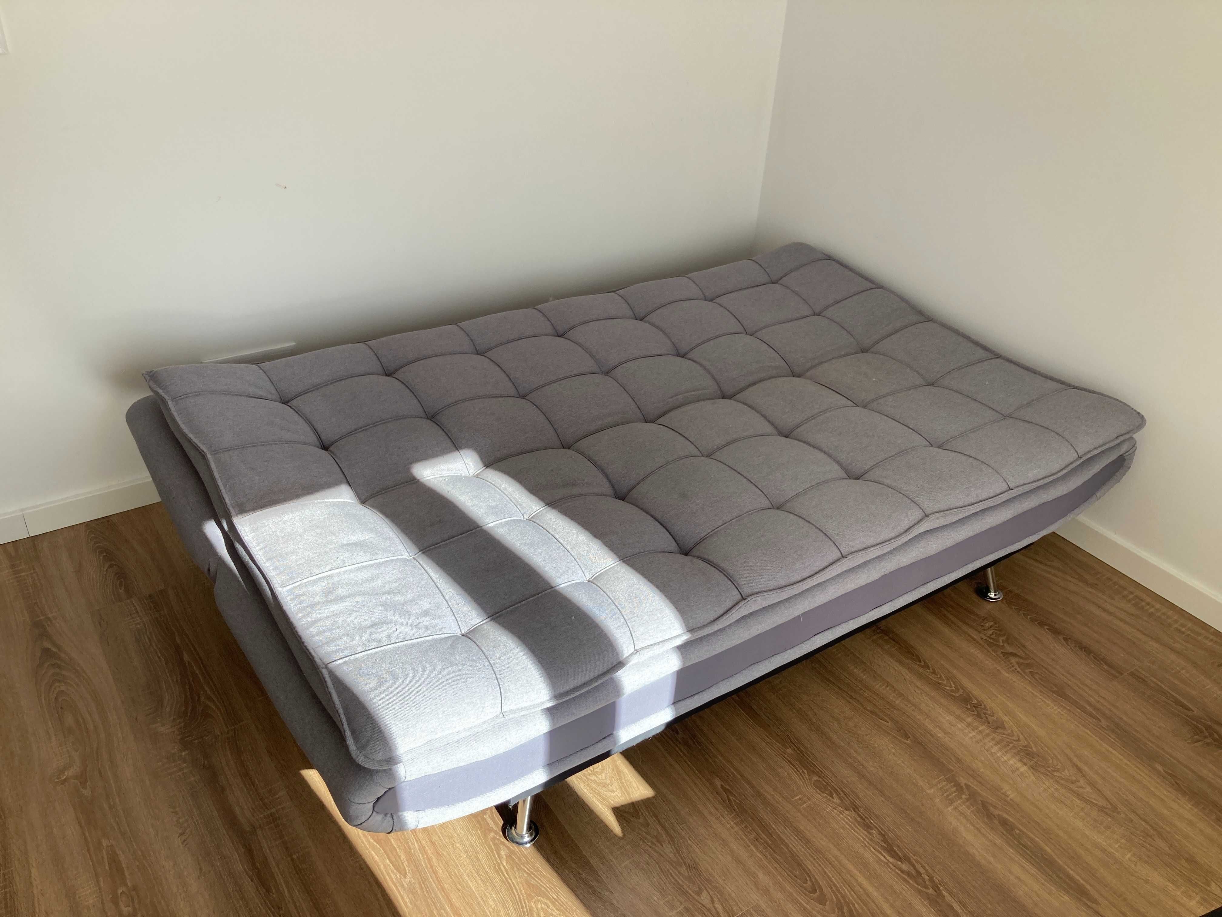 sofá cama em tecido cinza