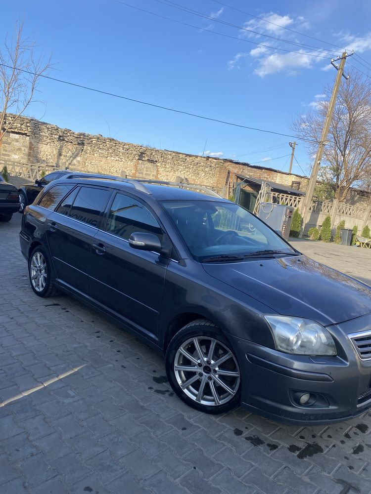 Продам Toyota Avensis