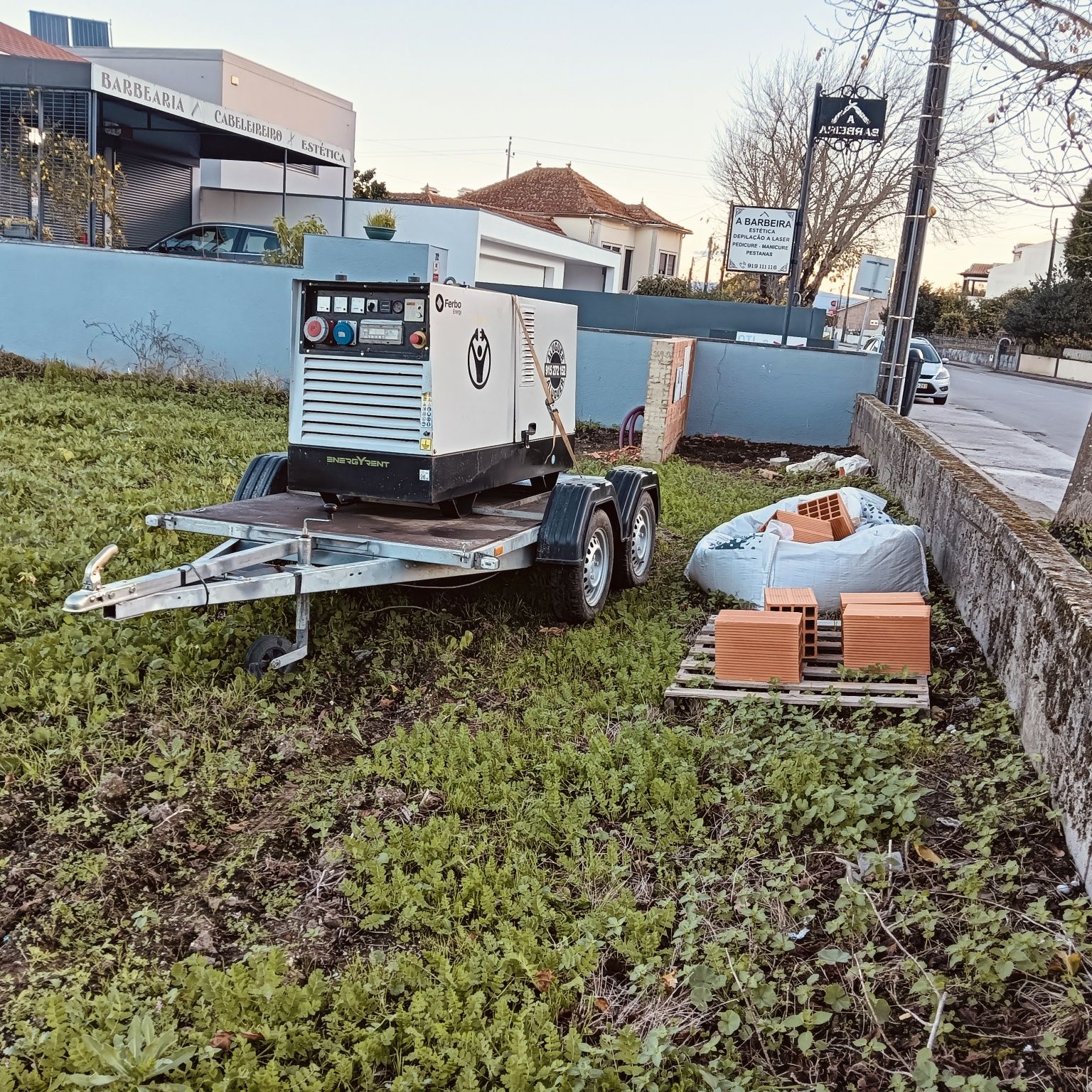 Aluguer de equipamentos  e serviços