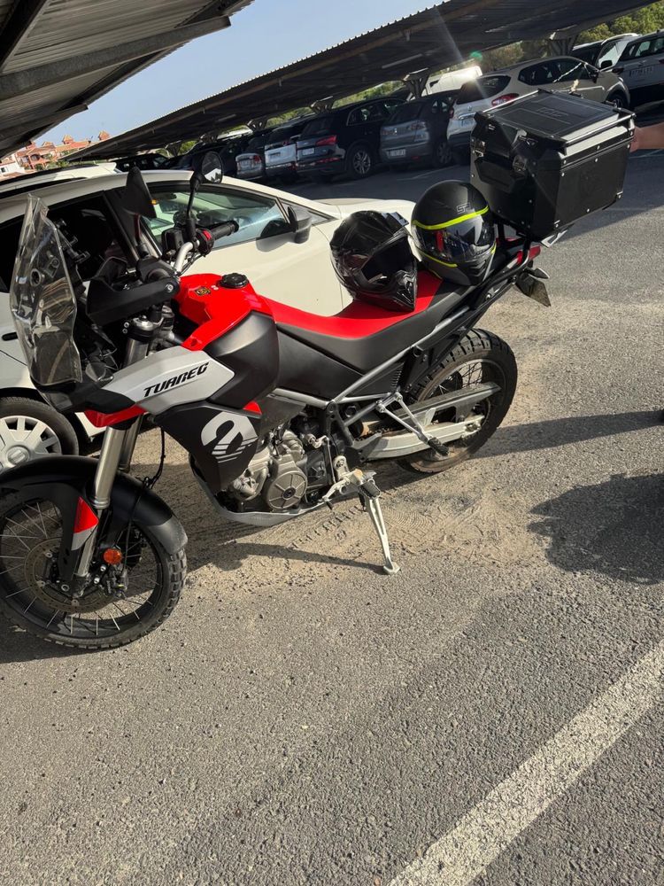 Aprilia tuareg 660