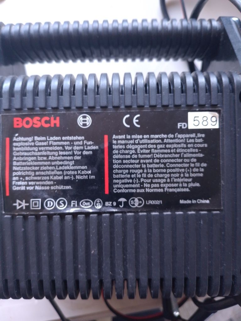 Зарядное устройство BOSCH battmax 6 для автомобилей и другой техники с