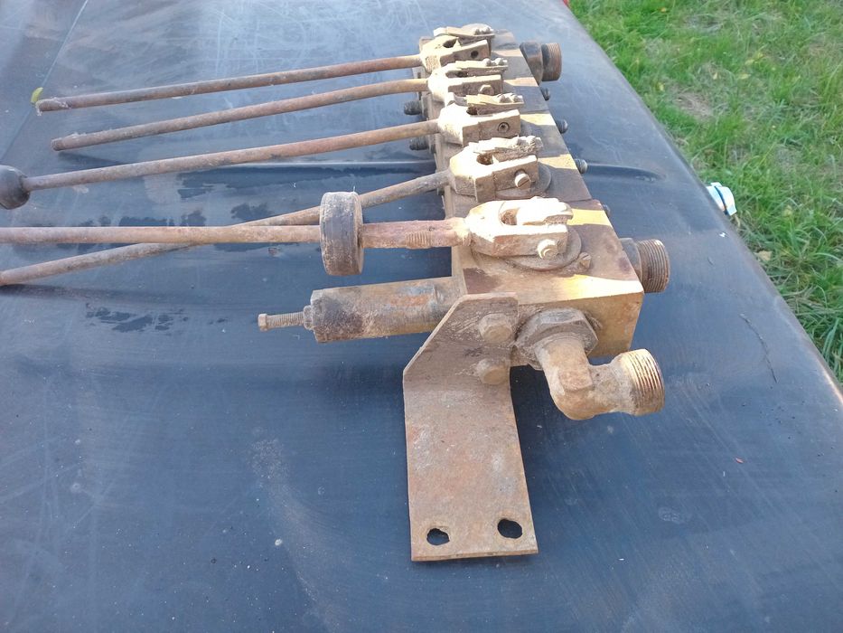 Гідророзподільник на автокран КС-35