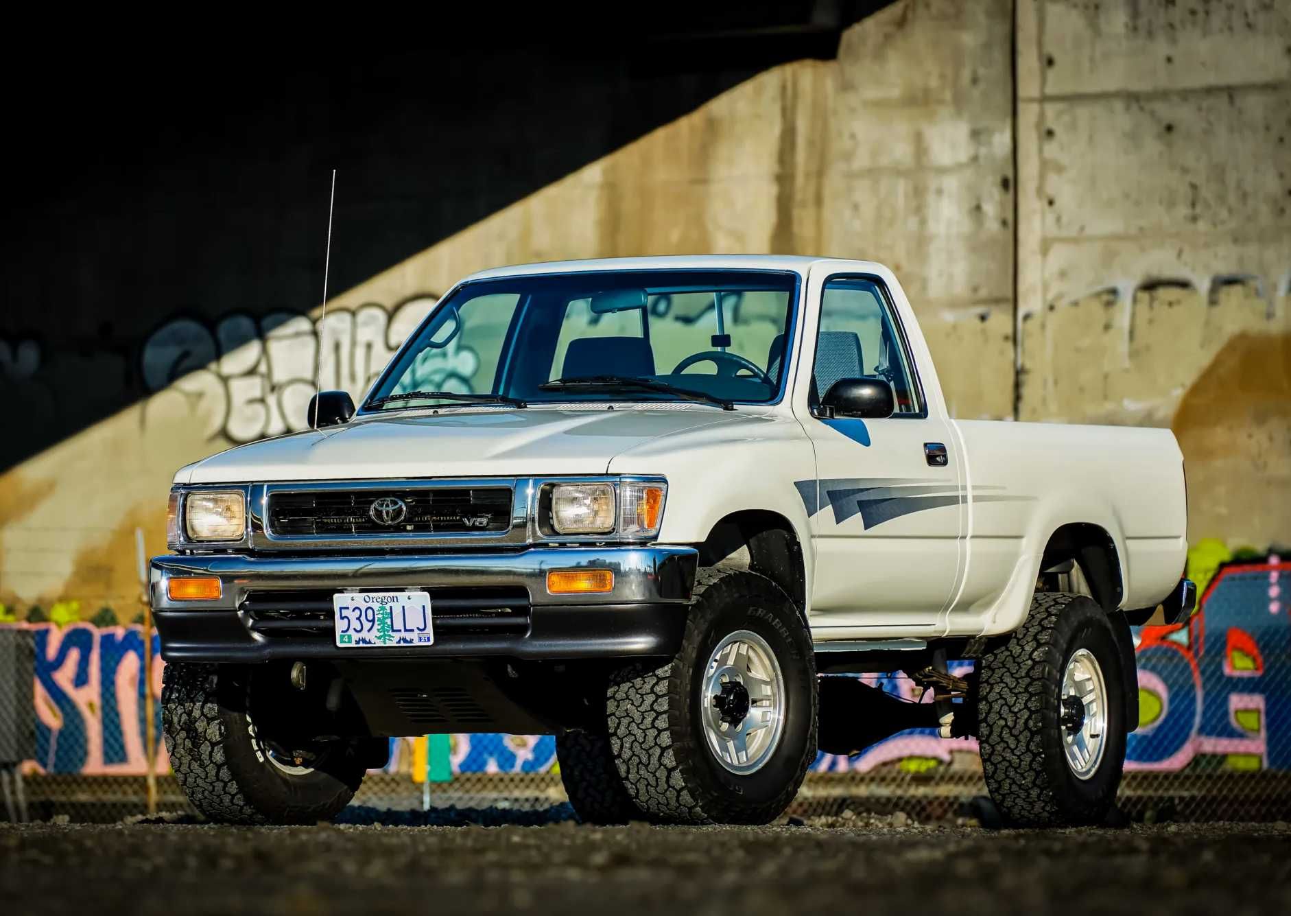 Plakaty A3 - Toyota, Hilux Land Cruiser