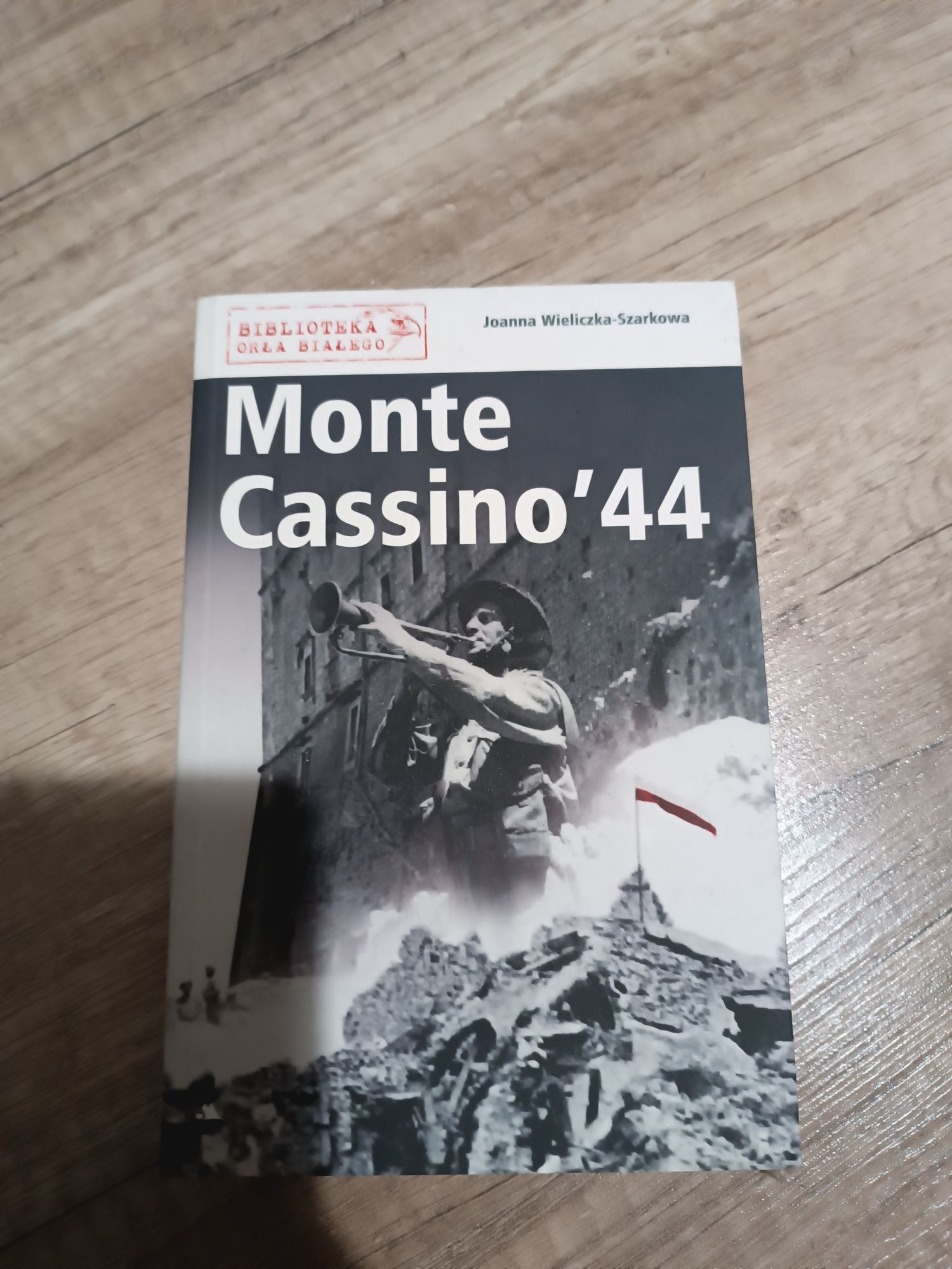 Książka o Monte Cassino