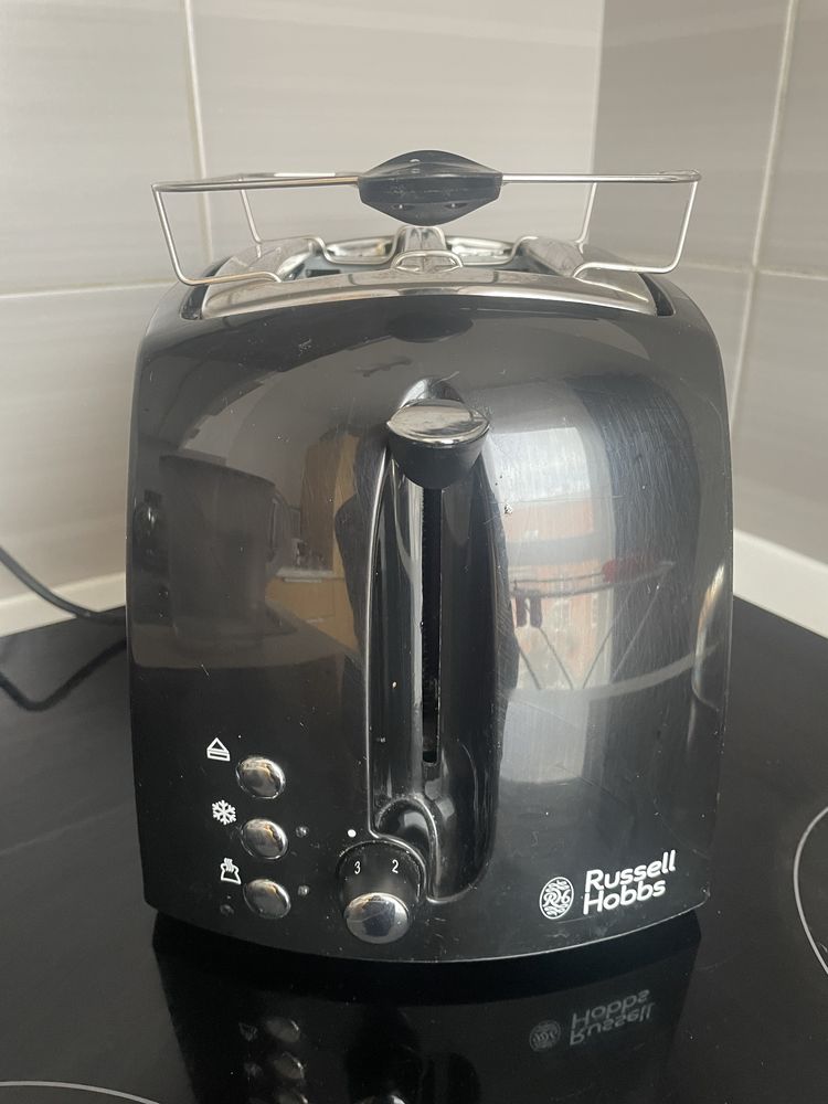 Toster / Opiekacz russel hobbs czarny 850w