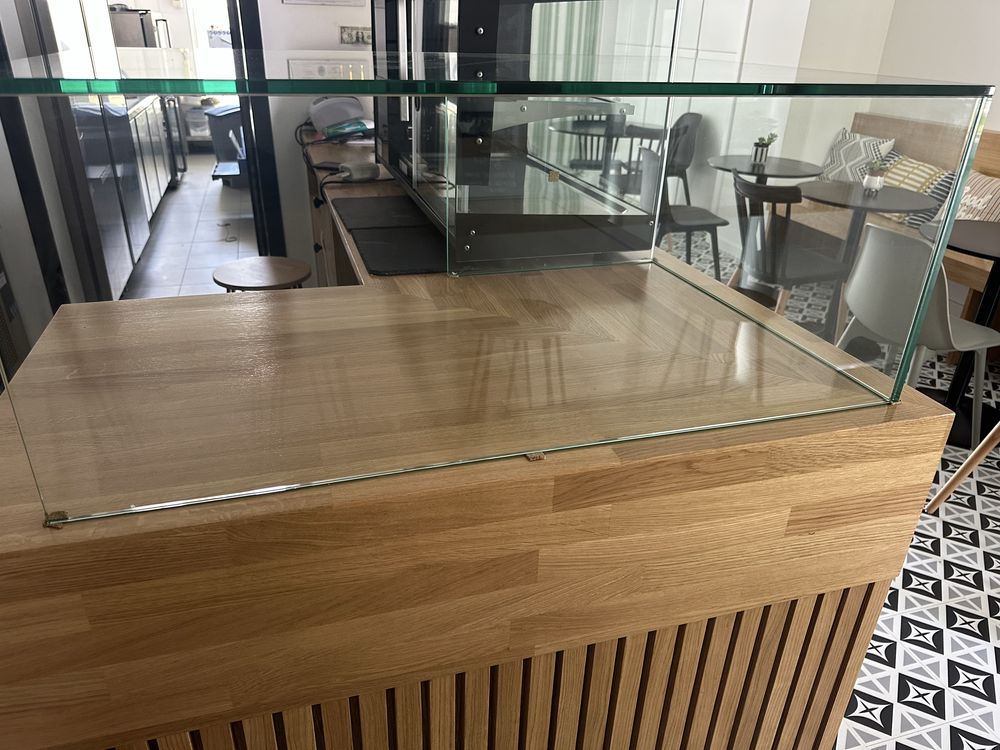 Vitrine de vidro para balcao