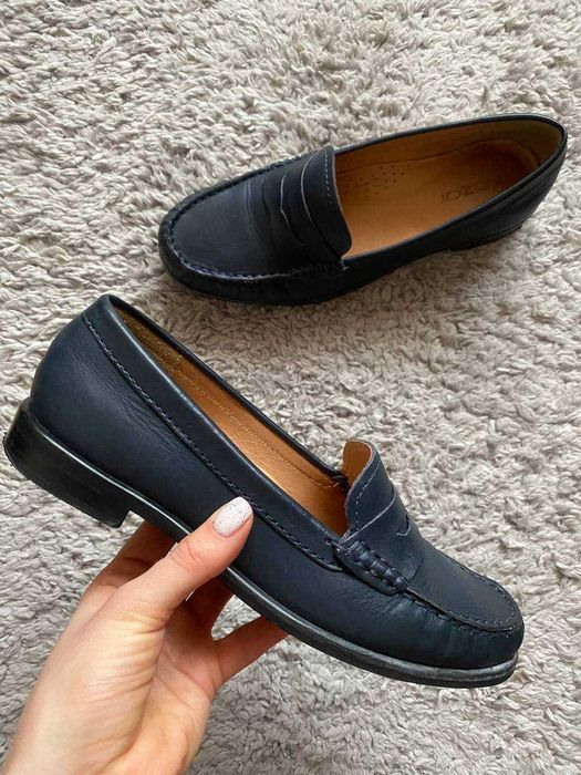 Жіночі класичні мокассини відомого бренду Kazar