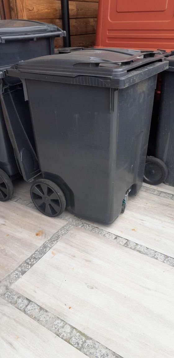 Pojemnik kubeł kontener na wodę na śmieci deszczówkę 370 litrów