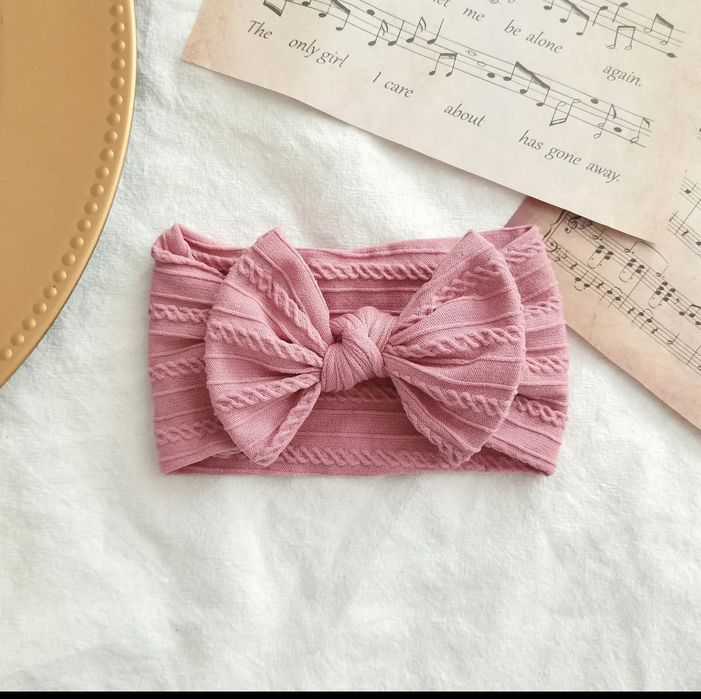 Повʼязка для дівчинки