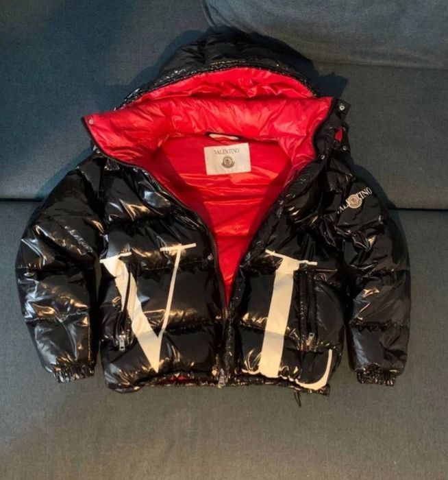 Пуховик Valentino x Moncler куртка валентино манклер