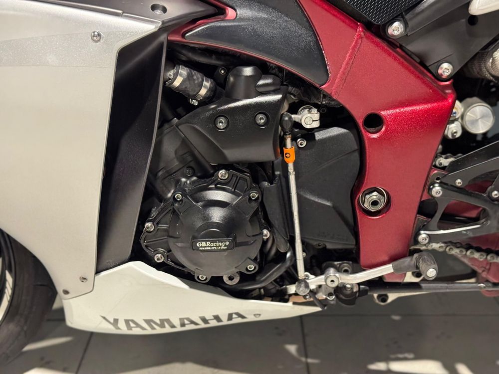 Yamaha R1 Crossplane  2012