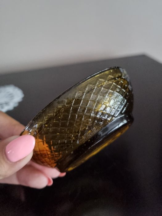 Szklana kurka bursztynowa miodowa kura