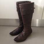 Botas em pele, em bom estado