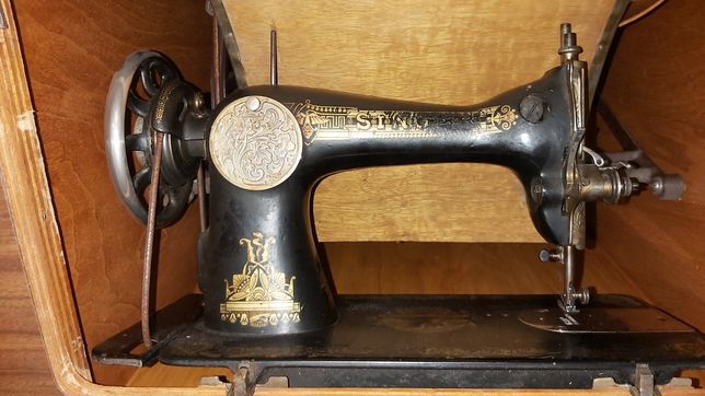 Máquina costura SINGER vintage a trabalhar e afinada