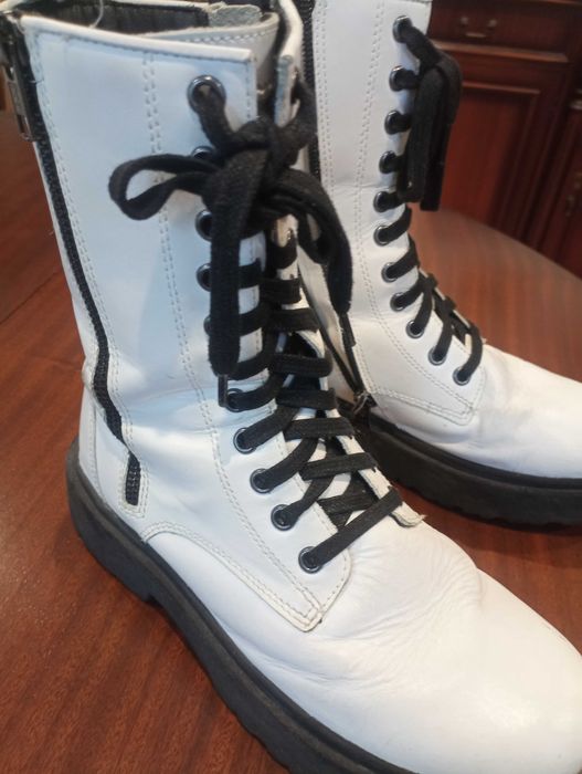 Vendo botas como novos pele
