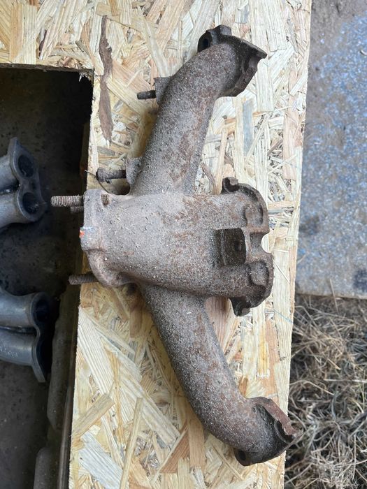 Випускний колектор ВАЗ 2101 - 2107