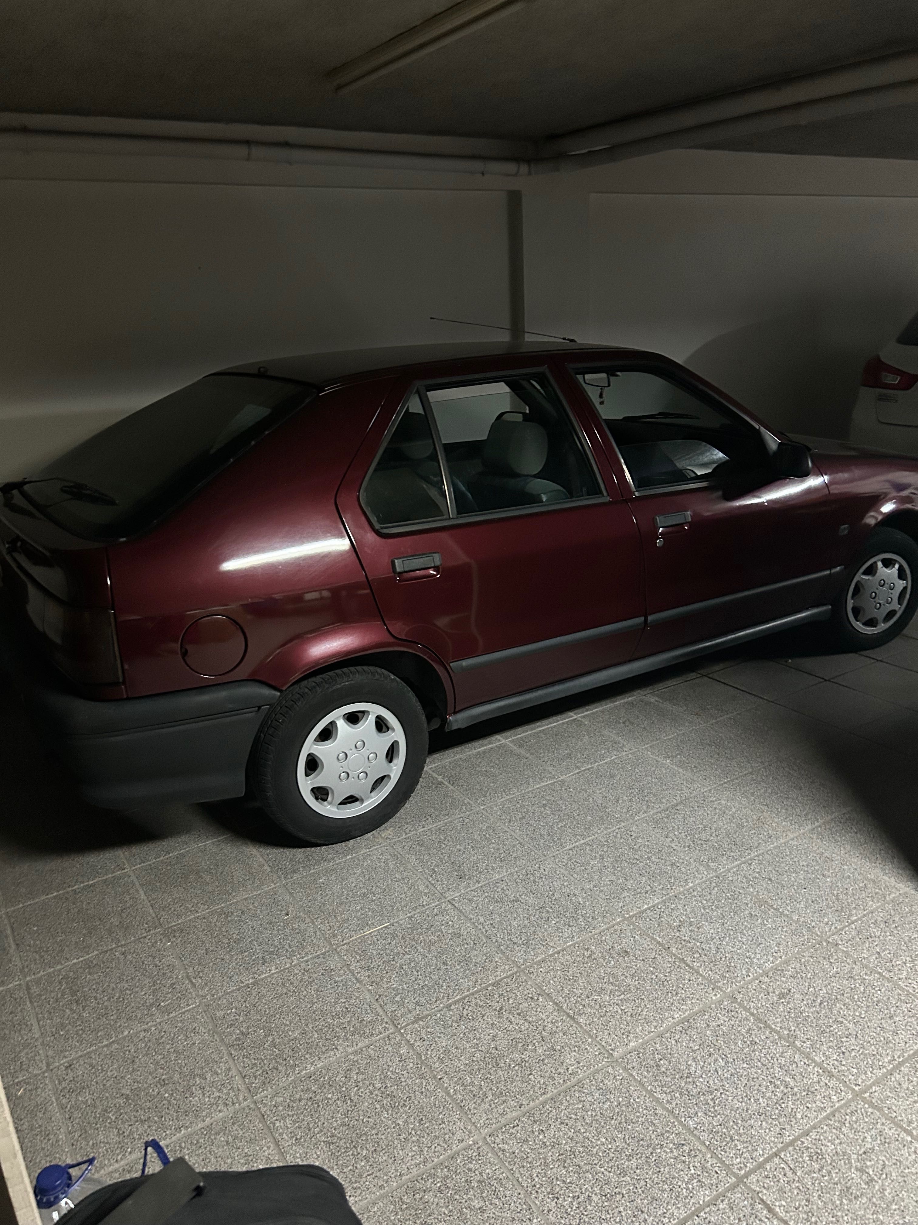 Renault 19 com inspeçao feita em Agosto