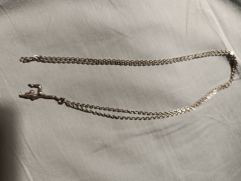 Ланцюжок з кулоном гімнастки