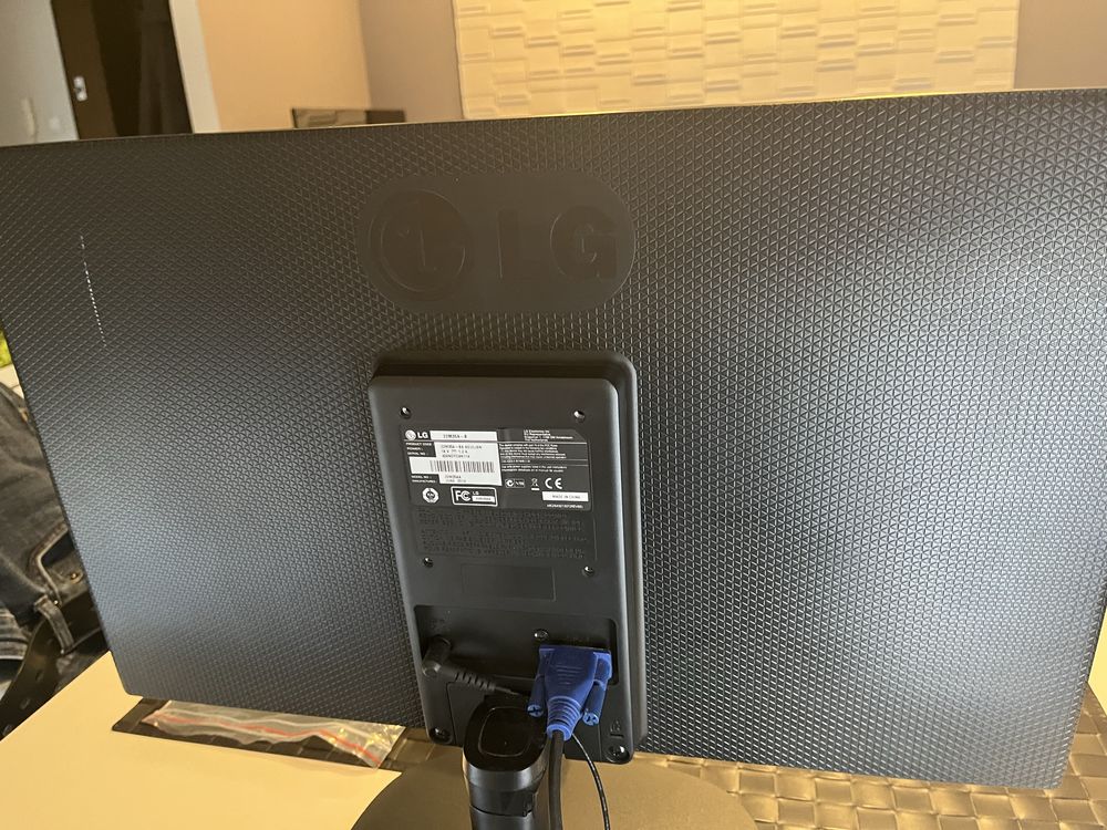 Monitor LG 22m35a