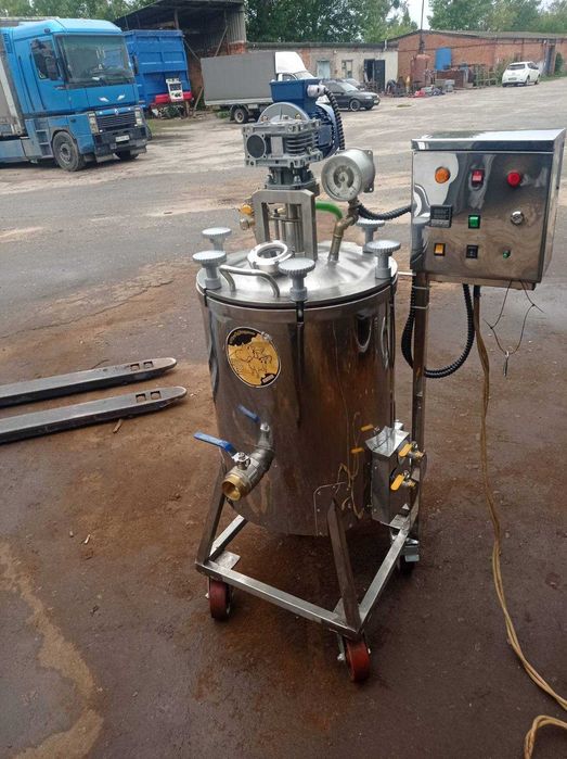 Котел пищеварочный с мешалкой