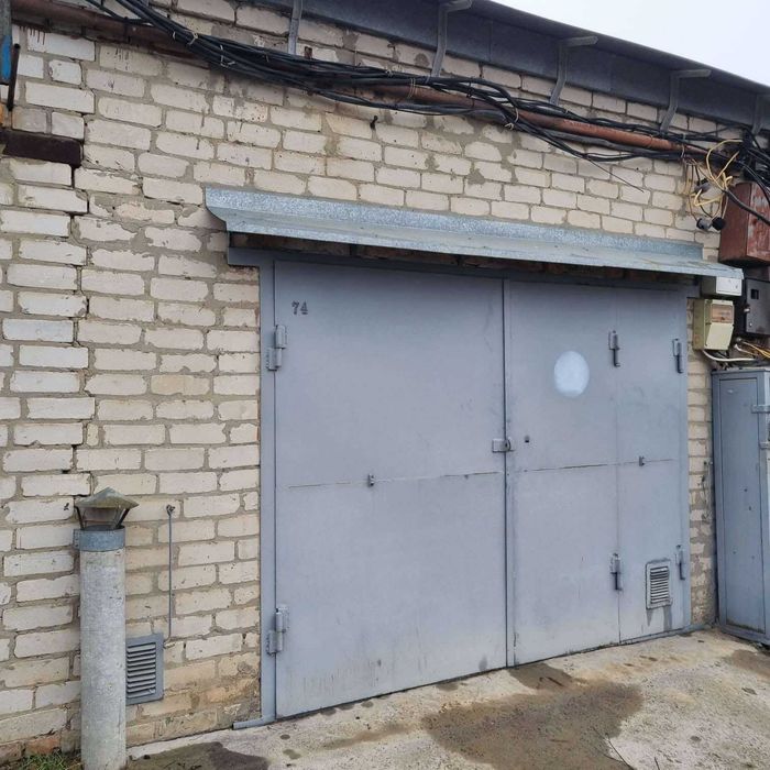 Продам свій капітальний  гараж